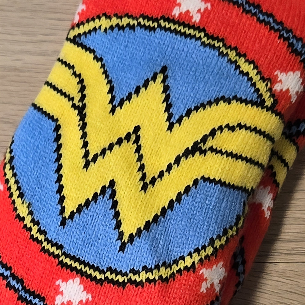 DC Comics Wonder Woman Sherpa Lined Hero Slipper Socks Warm Cozy One Size NWT